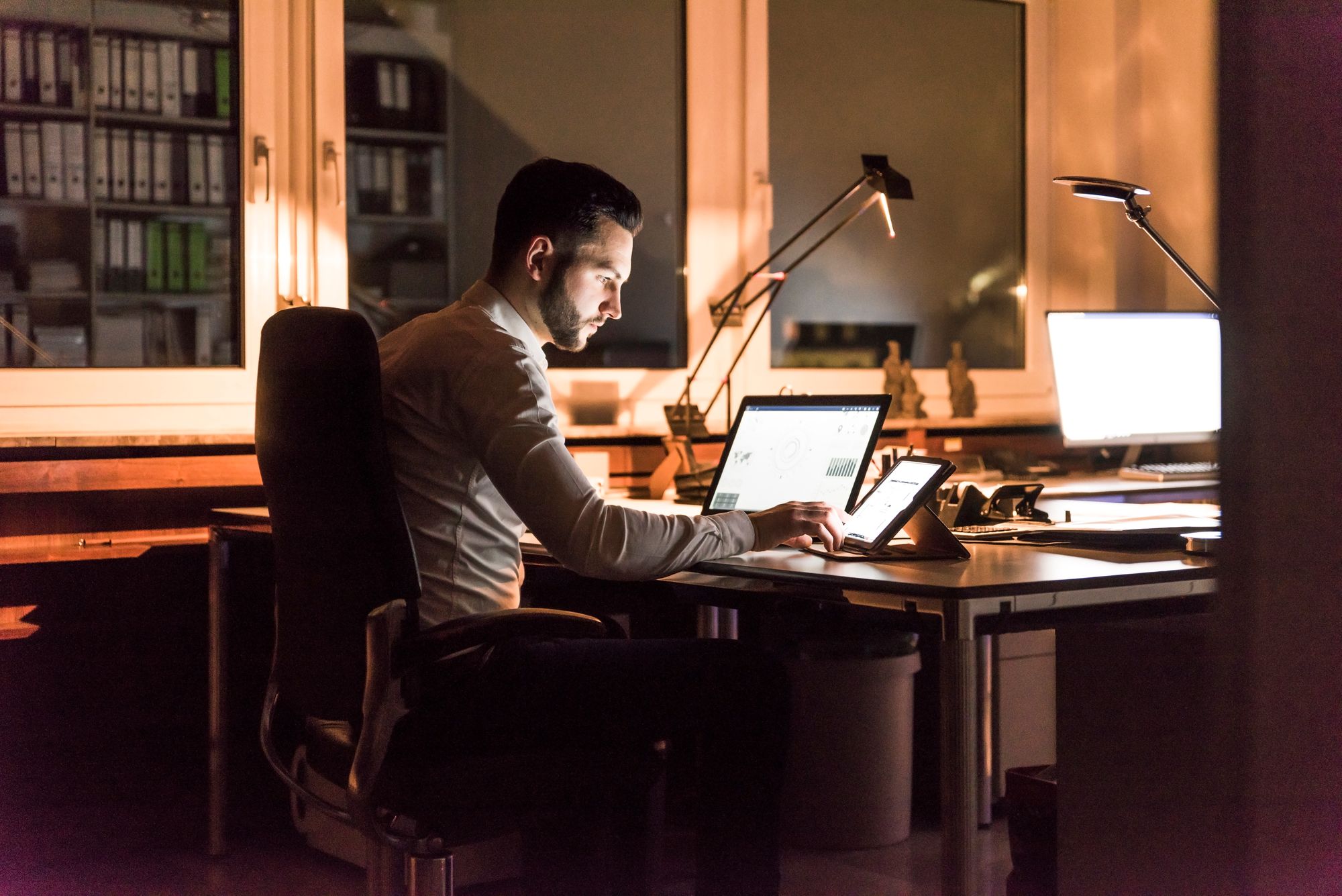 Does Staying Up Late Cause Weight Gain?