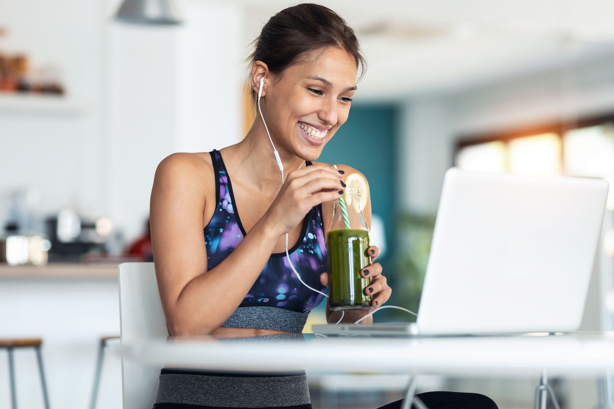 Healthy Sports Drinks And Electrolyte Beverages: Which Ones Are Healthiest?