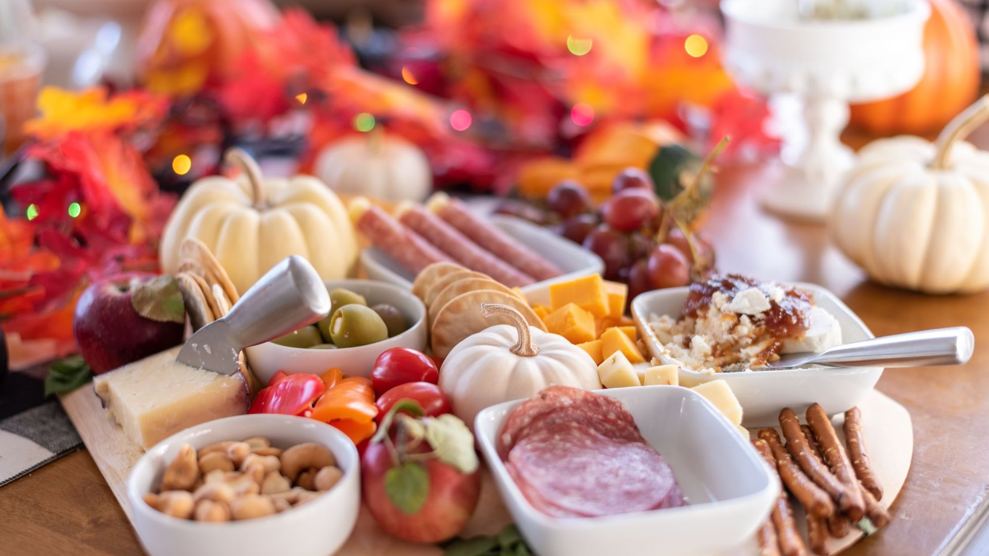How To Create The Perfect Holiday Snack Board For Your Guests