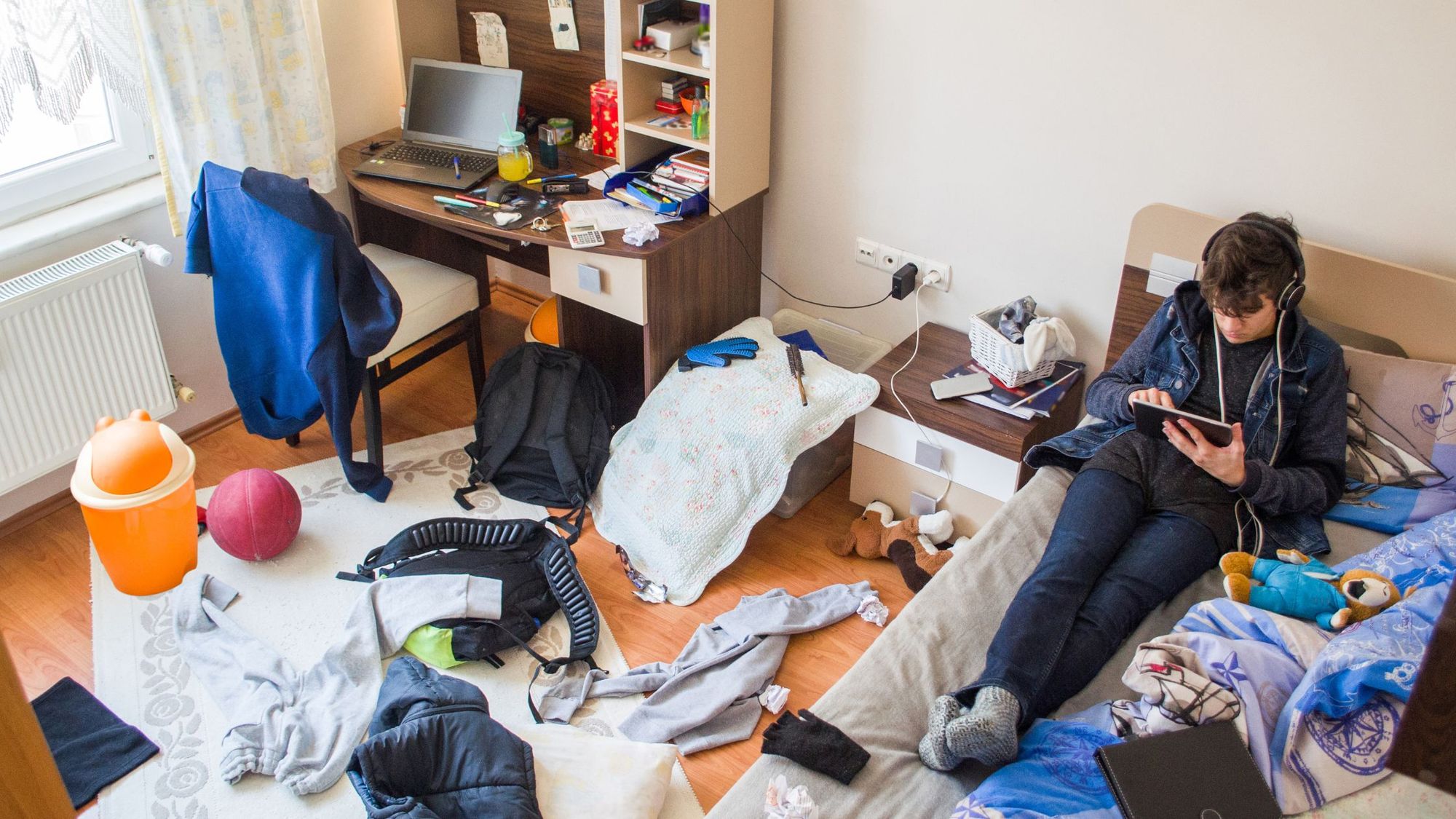 What Causes Messiness? 9 Possible Reasons Behind Your Messiness