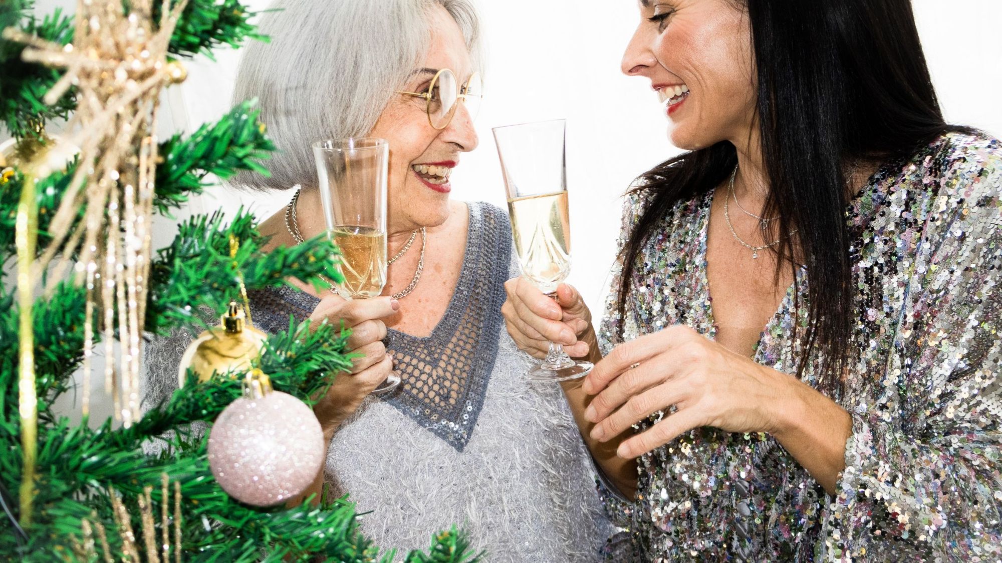 How To Socialize As An Introvert At Holiday Parties