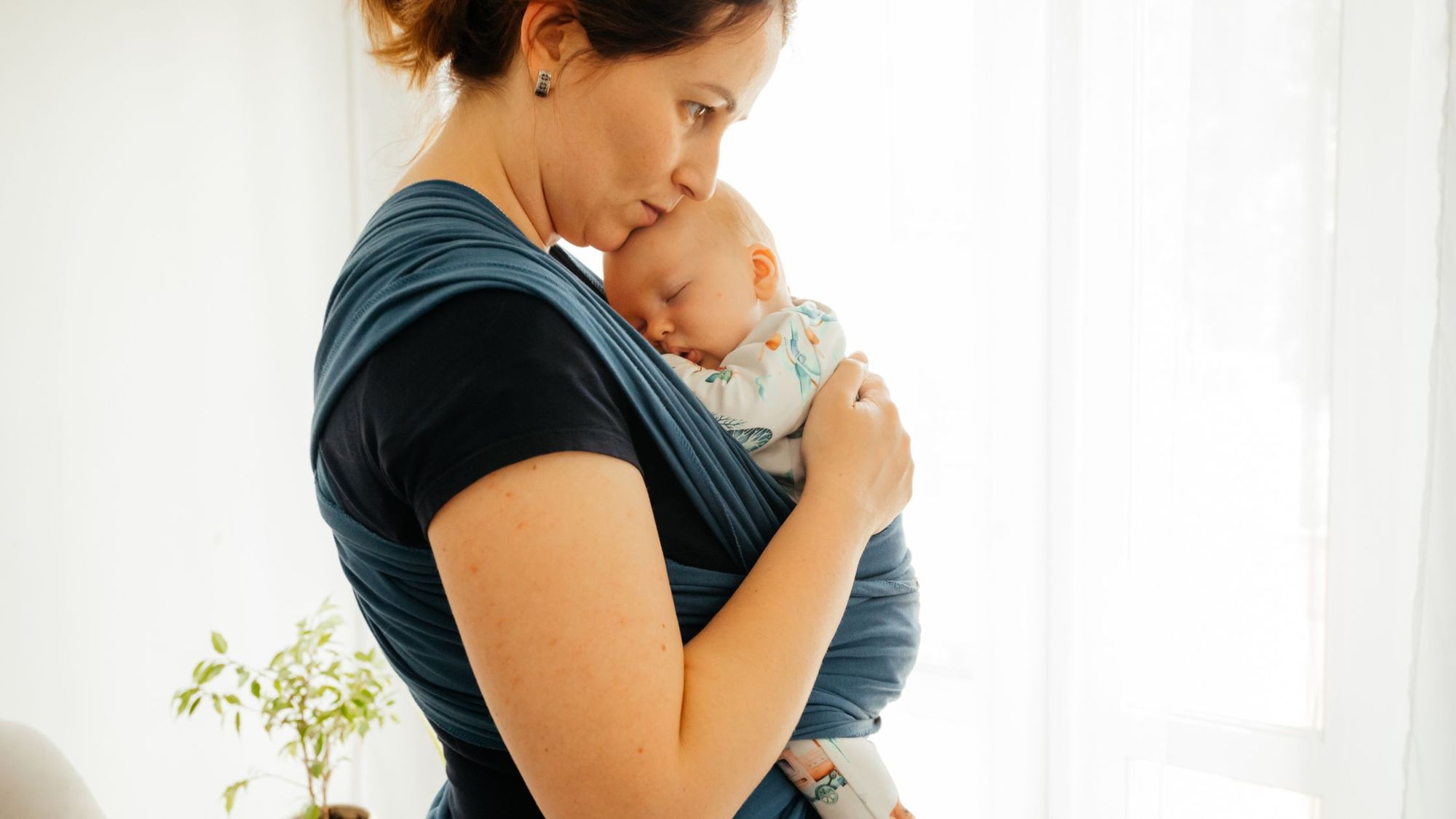 What Is Attachment Parenting, And Is This Parenting Style Right for You?