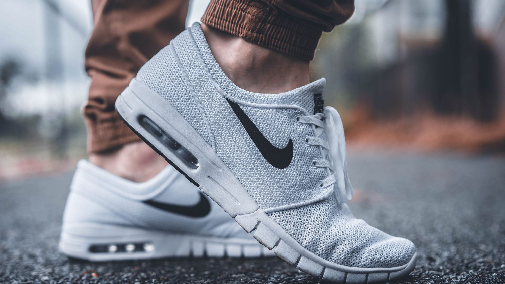 How To Find The Best Supportive Shoes And Footwear Accessories
