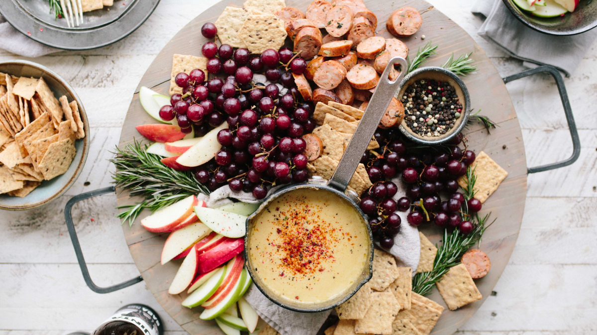 10 Healthy Snacks to Keep in Your Cupboards to Curb Your Hunger