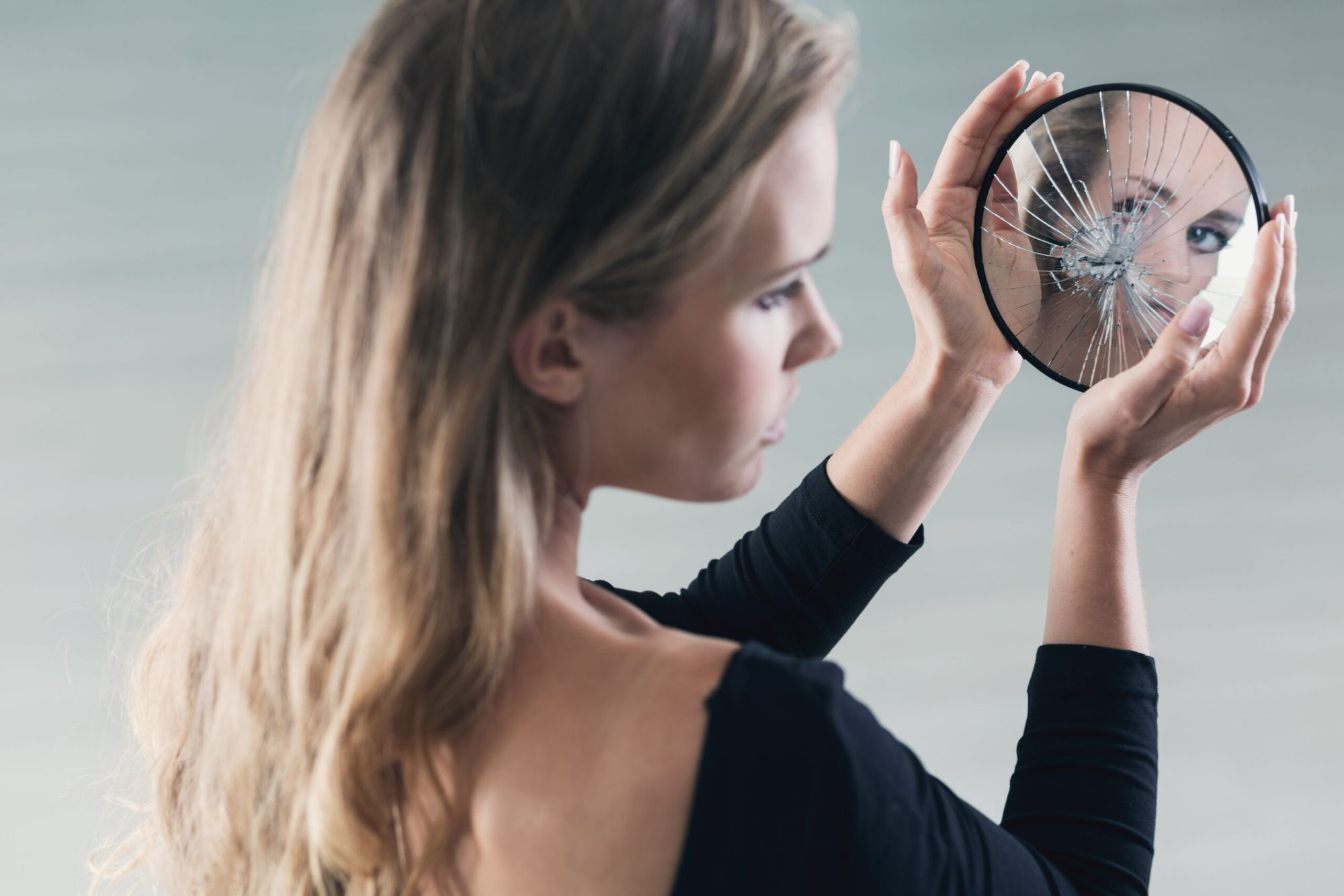 Schizophrenia: Causes, Signs, Symptoms, and Treatment