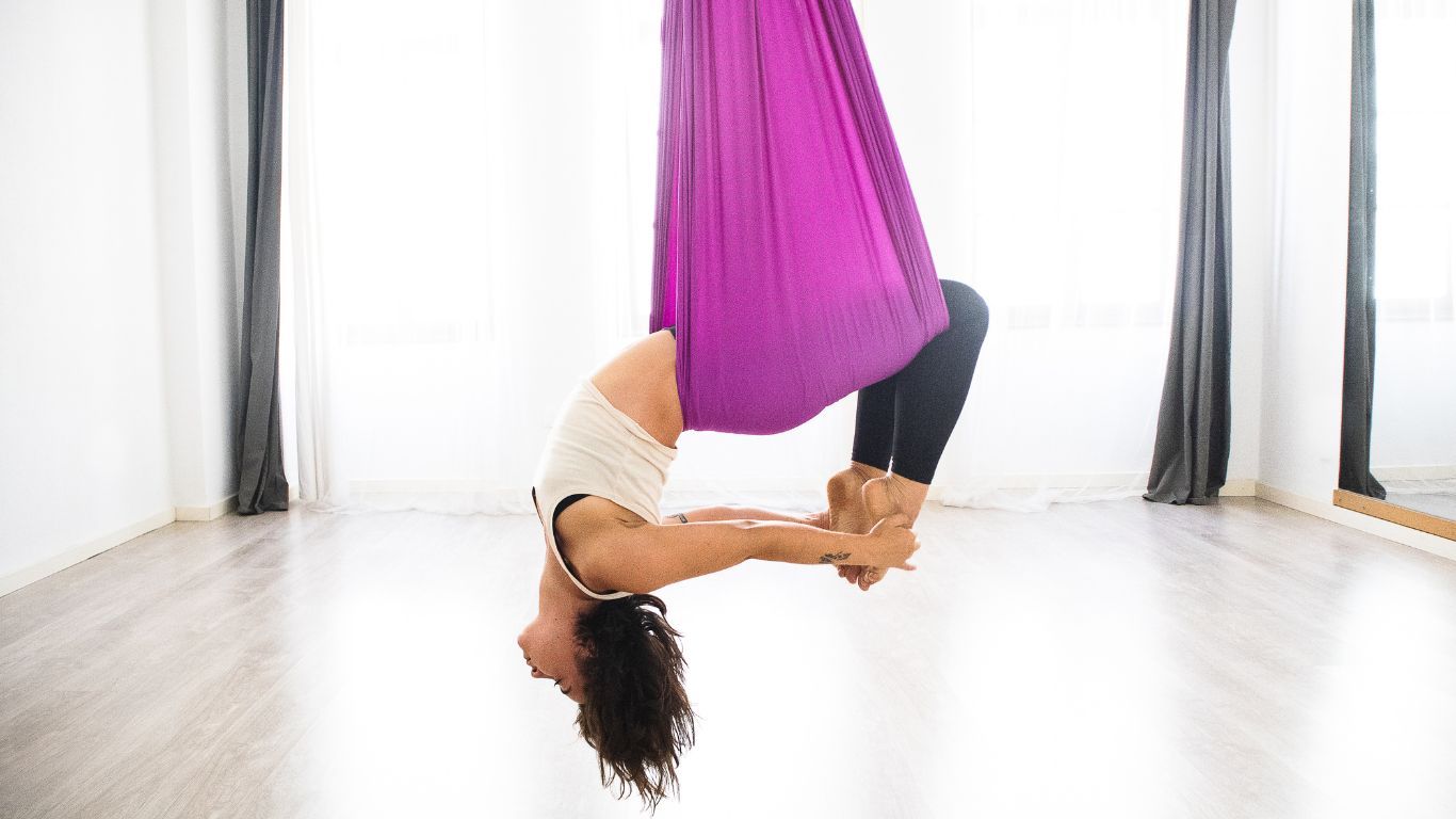 Aerial Yoga: Do You Know What Anti-Gravity Yoga Is?
