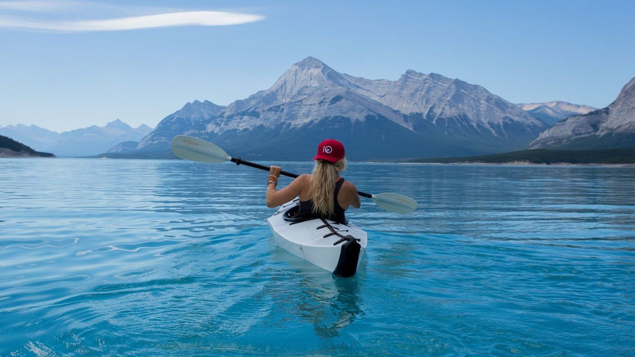 Top Lake Activities To Be Active While Enjoying Scenery