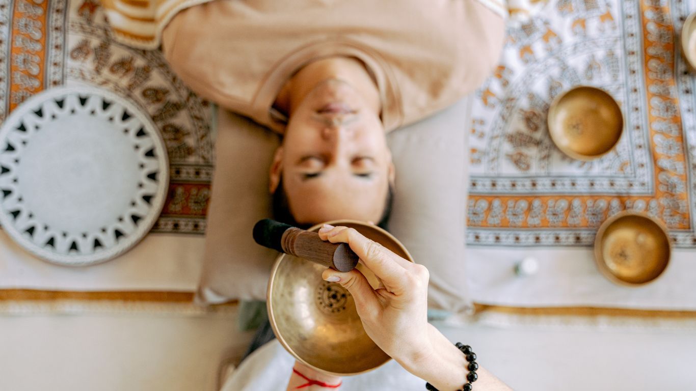 What Is A Sound Bath And What Are Its Benefits?