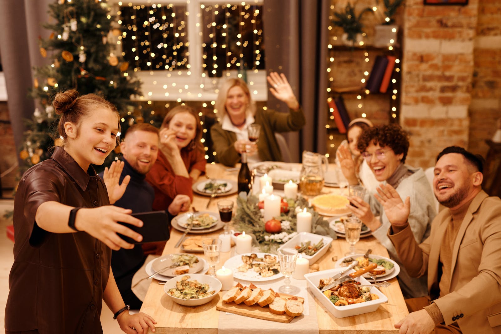 8 Tips To Help You Avoid Overeating This Festive Holiday Season